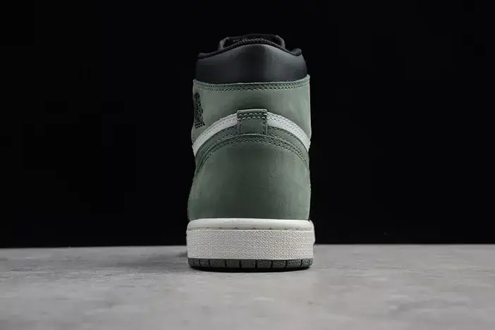 Cozy 7967 Air Jordan 1 Retro "Clay Green" 555088-135 