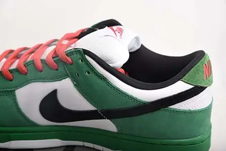 Cozy 830 Nike Dunk Low Pro SB classic green 304292-302 