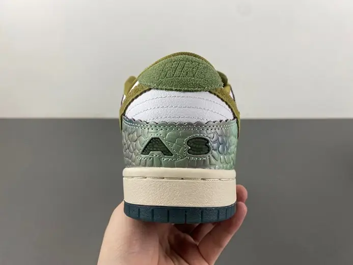 DailyWear 5040 Nike SB Dunk Low Alexis Sablone Chameleon  HJ3386-300 