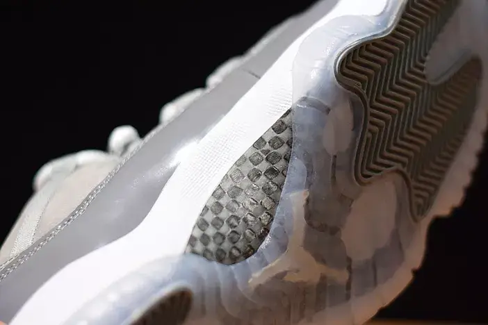 Durable 3174 Air Jordan 11 Low Cool Grey 528895-003 