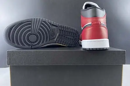 Durable 6464 Air Jordan 1 Mid Chicago 554724-069 