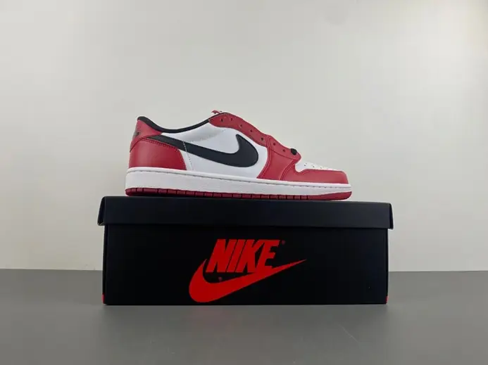 Efficient 7607 Jordan 1 Retro Low Chicago  705329-600 