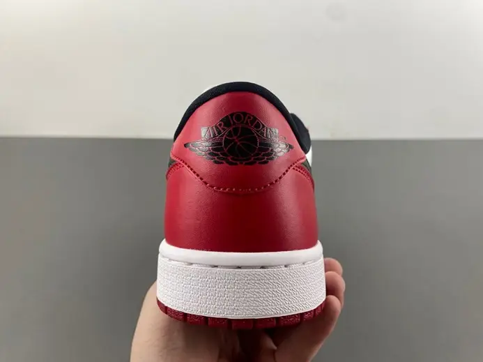 Efficient 7607 Jordan 1 Retro Low Chicago  705329-600 