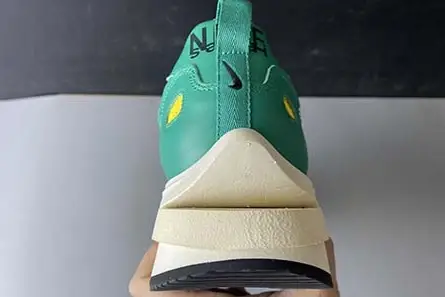 Elegant 4686 Sacai x Nike Pegasua Vaporfly Yellow Green HUO CI9928 300 