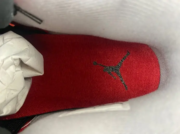 Elegant 7554 Jordan 4 Retro Toro Bravo  308497-603 