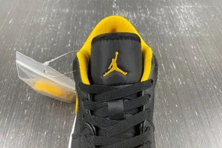 Flexible 3623 Air Jordan 1 Low “ Yellow Ochre” 553558-072 