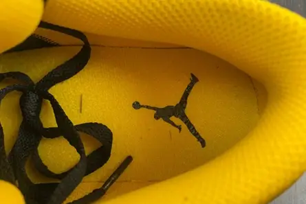 Flexible 3623 Air Jordan 1 Low “ Yellow Ochre” 553558-072 
