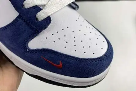 GoAnywhere 7861 Kasina x Nike Dunk Low CZ6501-100 