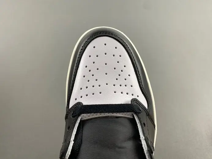 GoodFit 1698 Air Jordan 1 High OG “Black Toe Reimagined” DZ5485-106 