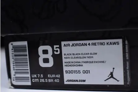 GoodFit 2906 Nike Air Jordan 4 retro kaws black 930155-001 
