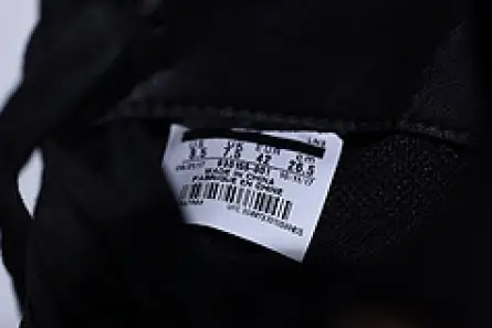 GoodFit 2906 Nike Air Jordan 4 retro kaws black 930155-001 
