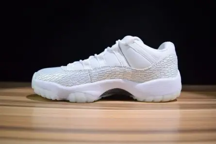 GoodFit 6257 Air Jordan 11 Low Heiress Frost White 897331-100 