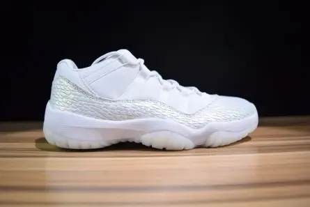 GoodFit 6257 Air Jordan 11 Low Heiress Frost White 897331-100 