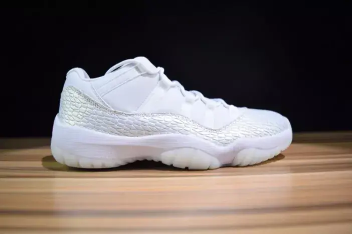 GoodFit 6257 Air Jordan 11 Low Heiress Frost White 897331-100  CAEFE942
