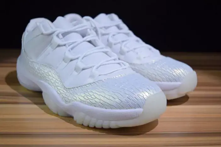 GoodFit 6257 Air Jordan 11 Low Heiress Frost White 897331-100 