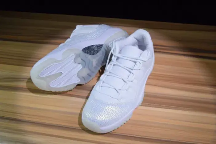 GoodFit 6257 Air Jordan 11 Low Heiress Frost White 897331-100 