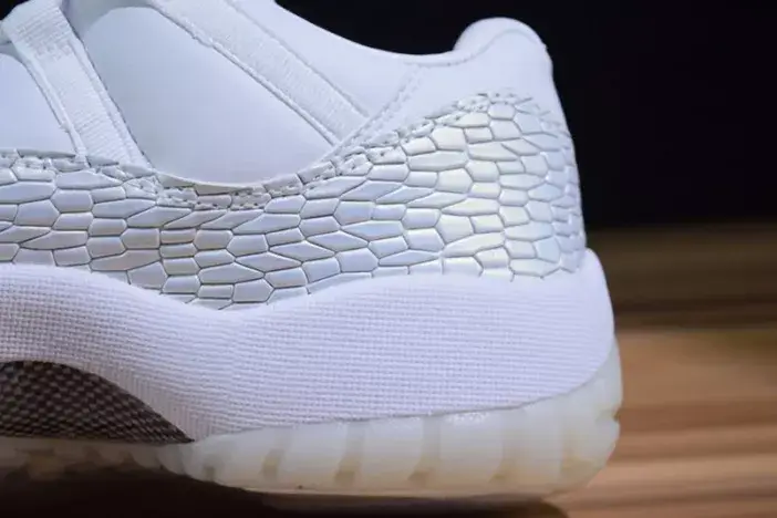 GoodFit 6257 Air Jordan 11 Low Heiress Frost White 897331-100 