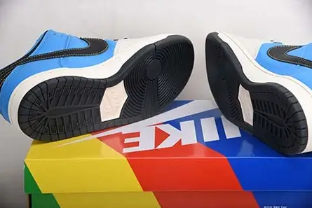 Instant Skateboard x Nike SB Dunk Low CZ5128-400 StreetReady 7281 