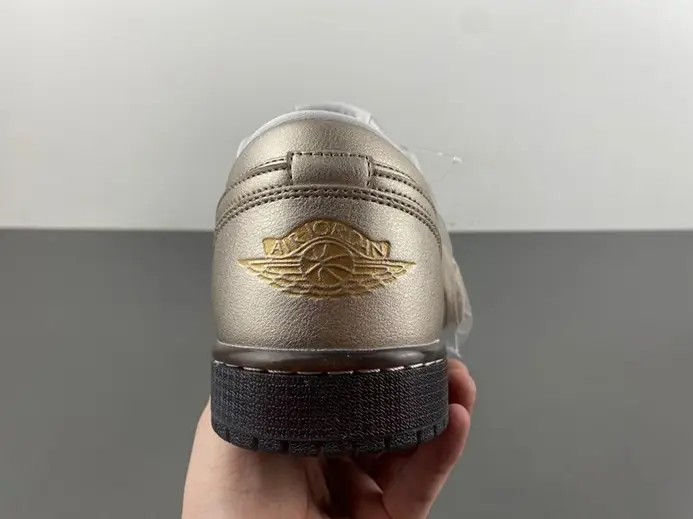 Jordan 1 Low SE Metallic Zinc HQ3529-099 Cozy 3737  BBAEC547