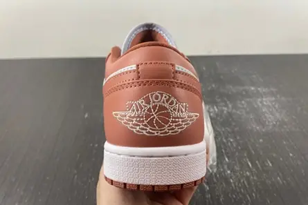 Jordan 1 Low Sky J Orange  DC0774-080 Resilient 4698  EAECA123
