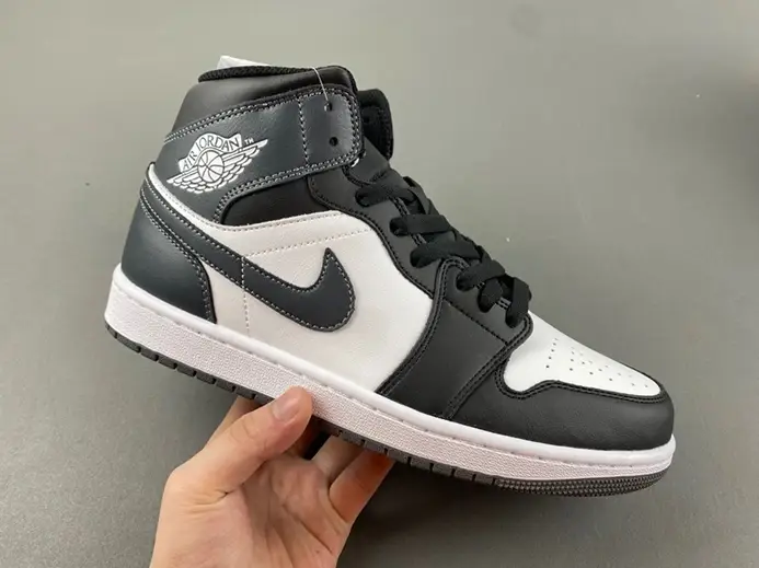 Jordan 1 Mid Black White Iron Grey  DQ8426-001 Minimalist 3933 