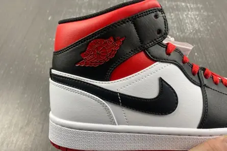 Jordan 1 Mid Gym Red Black Toe DQ8426-106 Reliable 1951 