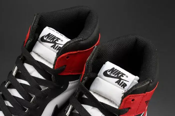 Jordan 1 Retro Black Toe 555088-125 Comfortable 5888 