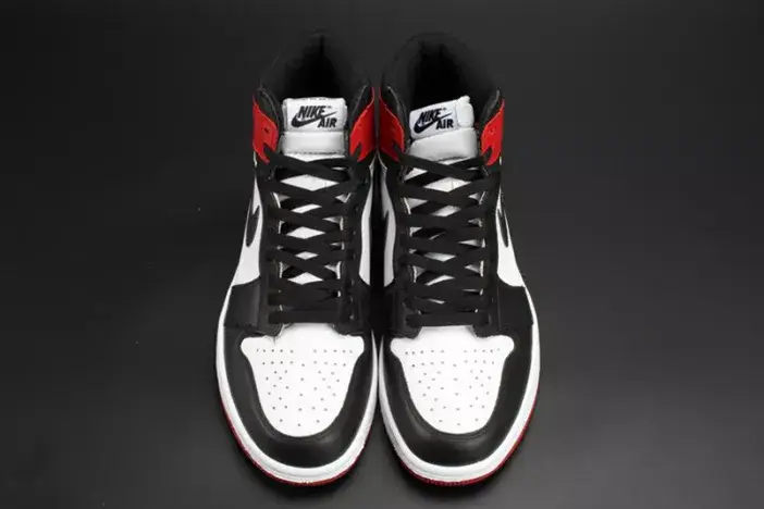 Jordan 1 Retro Black Toe 555088-125 Comfortable 5888 