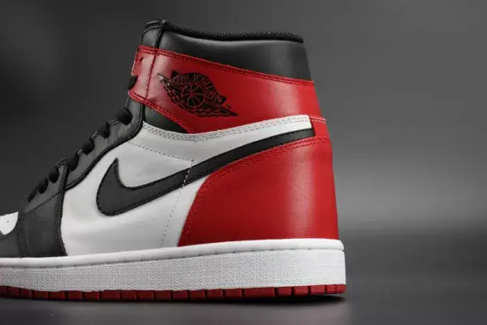 Jordan 1 Retro Black Toe 555088-125 Comfortable 5888 