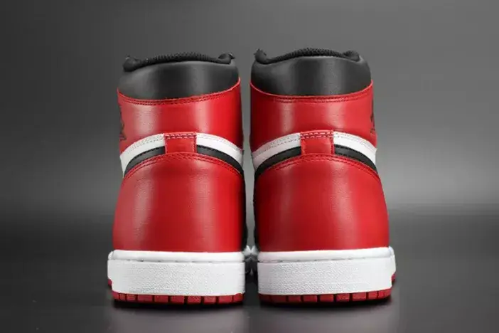 Jordan 1 Retro Black Toe 555088-125 Comfortable 5888 