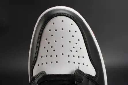 Jordan 1 Retro Black Toe 555088-125 Comfortable 5888 