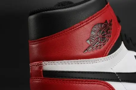 Jordan 1 Retro Black Toe 555088-125 Comfortable 5888 