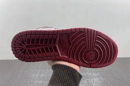 Jordan 1 Retro High OG Artisanal Team Red DZ5485-160 Practical 3821 