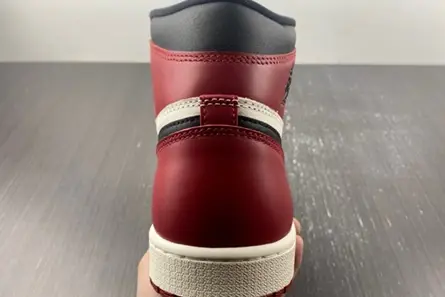 Jordan 1 Retro High OG Lost and Found DZ5485-612 Timeless 1633 