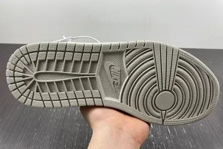 Jordan 1 Retro Low OG Black Cement CZ0790-001 Vibrant 3731 