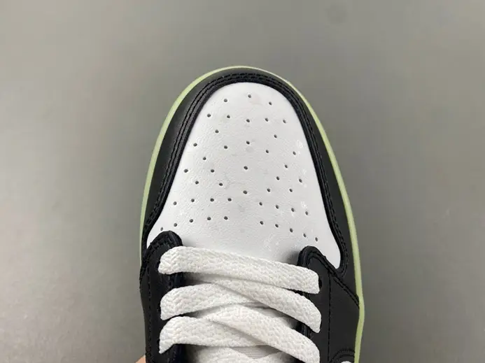 Jordan 1 Retro Low OG Black Raspberry  HF0410-001 Unique 3256 