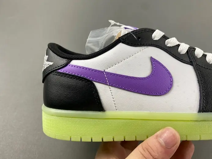 Jordan 1 Retro Low OG Black Raspberry  HF0410-001 Unique 3256 