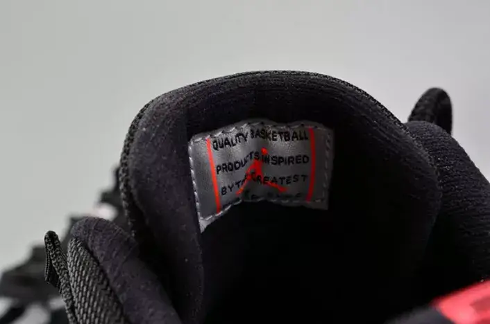 Jordan 11 Retro Low Infrared 528895-023 Sleek 9776 
