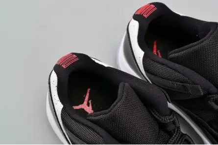 Jordan 11 Retro Low Infrared 528895-023 Sleek 9776 