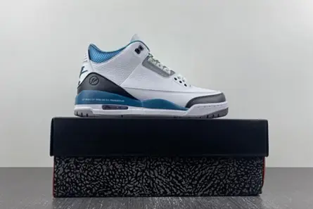 Jordan 3 Retro 136064-660 Classic 7085 