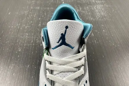 Jordan 3 Retro 136064-660 Classic 7085 