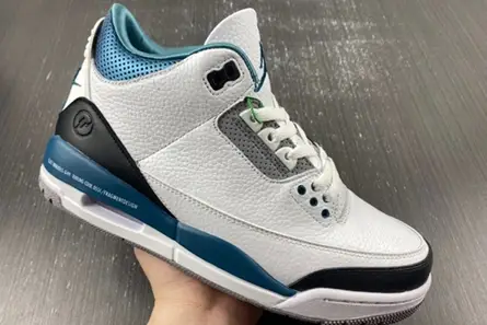 Jordan 3 Retro 136064-660 Classic 7085 