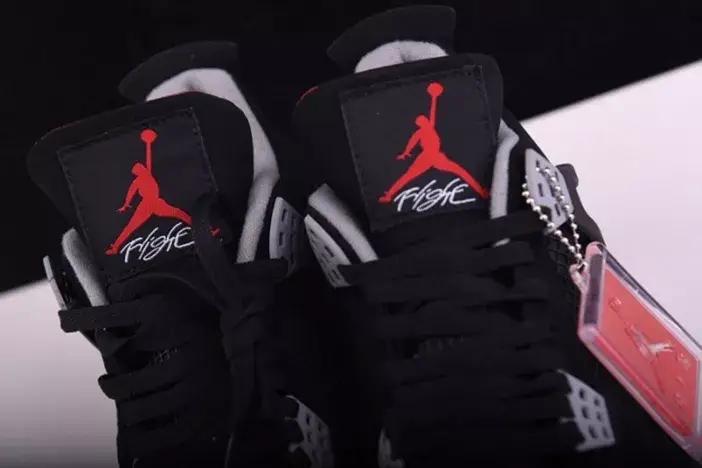 Jordan 4 Retro Black Cement 308497-089 Trendsetting 7209 
