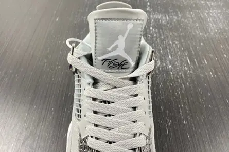 Jordan 4 Retro Frozen Moments  AQ9129-001 Modern 3714 