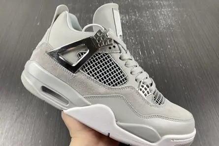 Jordan 4 Retro Frozen Moments  AQ9129-001 Modern 3714 