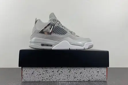 Jordan 4 Retro Frozen Moments  AQ9129-001 Modern 3714 