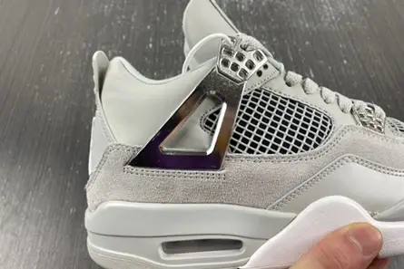 Jordan 4 Retro Frozen Moments  AQ9129-001 Modern 3714 