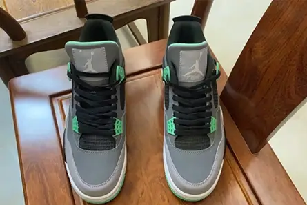 Jordan 4 Retro Green Glow  308497-033 NewStyle 3439 