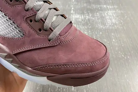 Jordan 5 Retro Burgundy (2023)  DZ4131-600 DailyWear 8454 