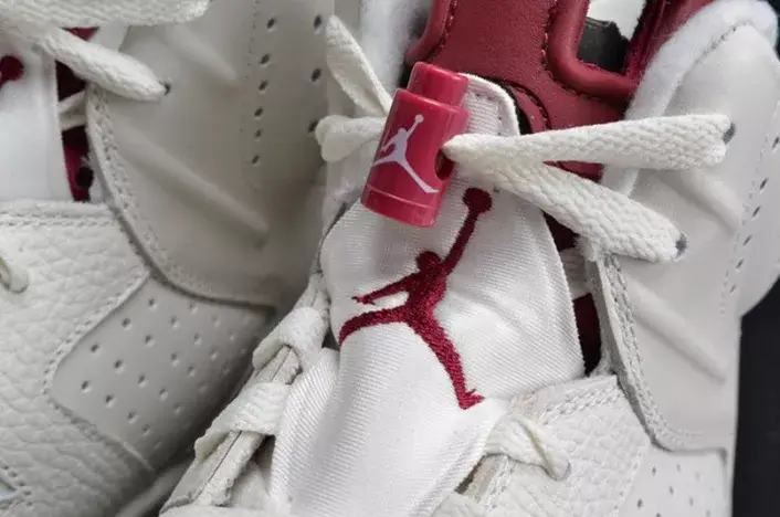 Jordan 6 Retro Maroon 384664-116 Efficient 2932 